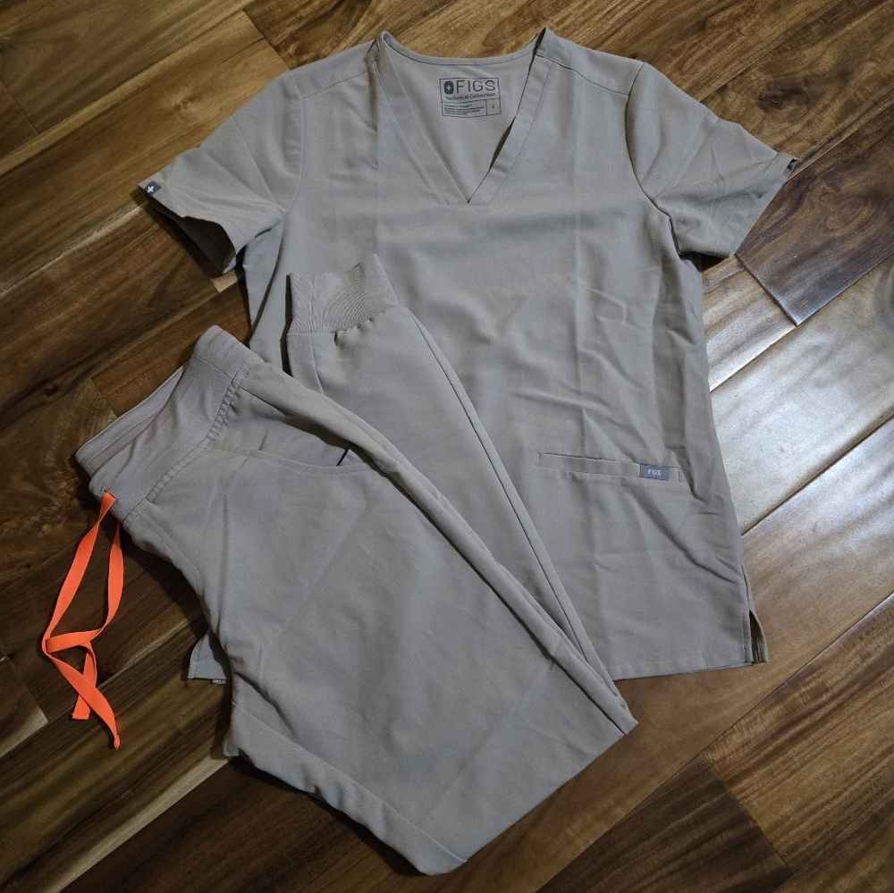 Figs Women's Scrub Set in Beige with Orange Drawstring - SMALL